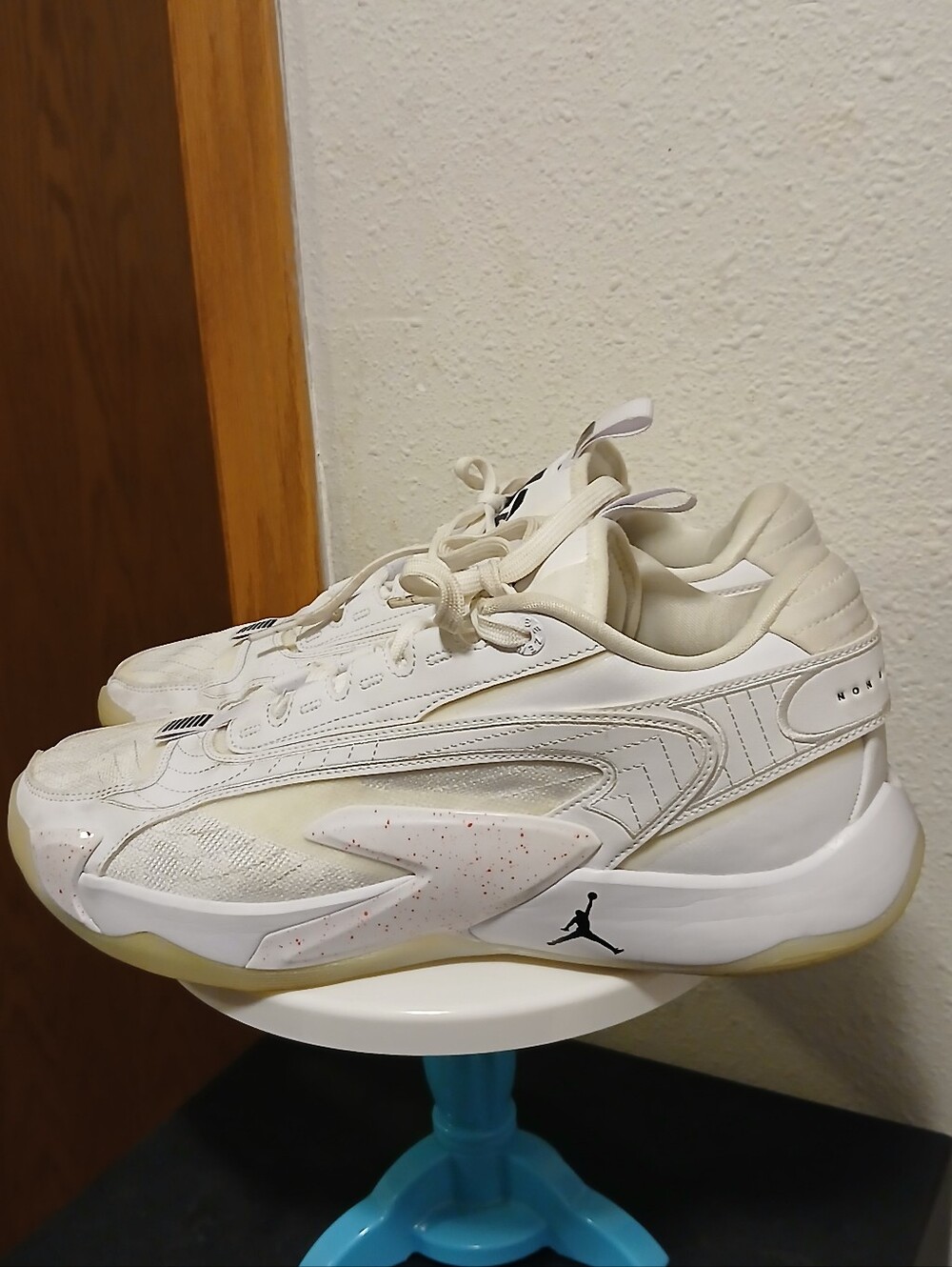 Air Jordan Luka 2 "White / Hyper Pink" Basketball Shoes Men's Size 11 DX8733-106